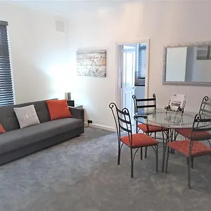St Annes Apartments, Apartment